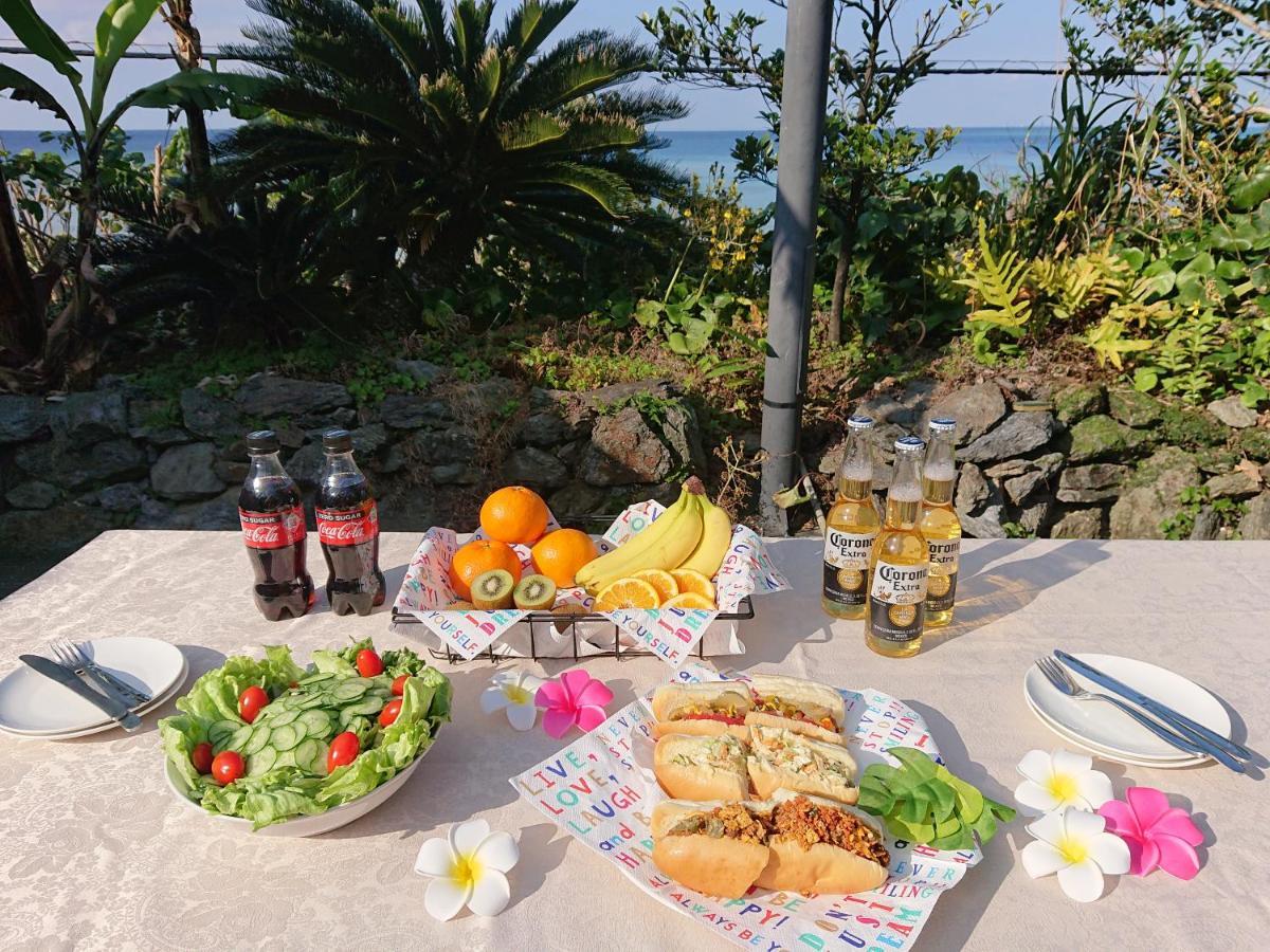 Maribu Beach House Onna Buitenkant foto