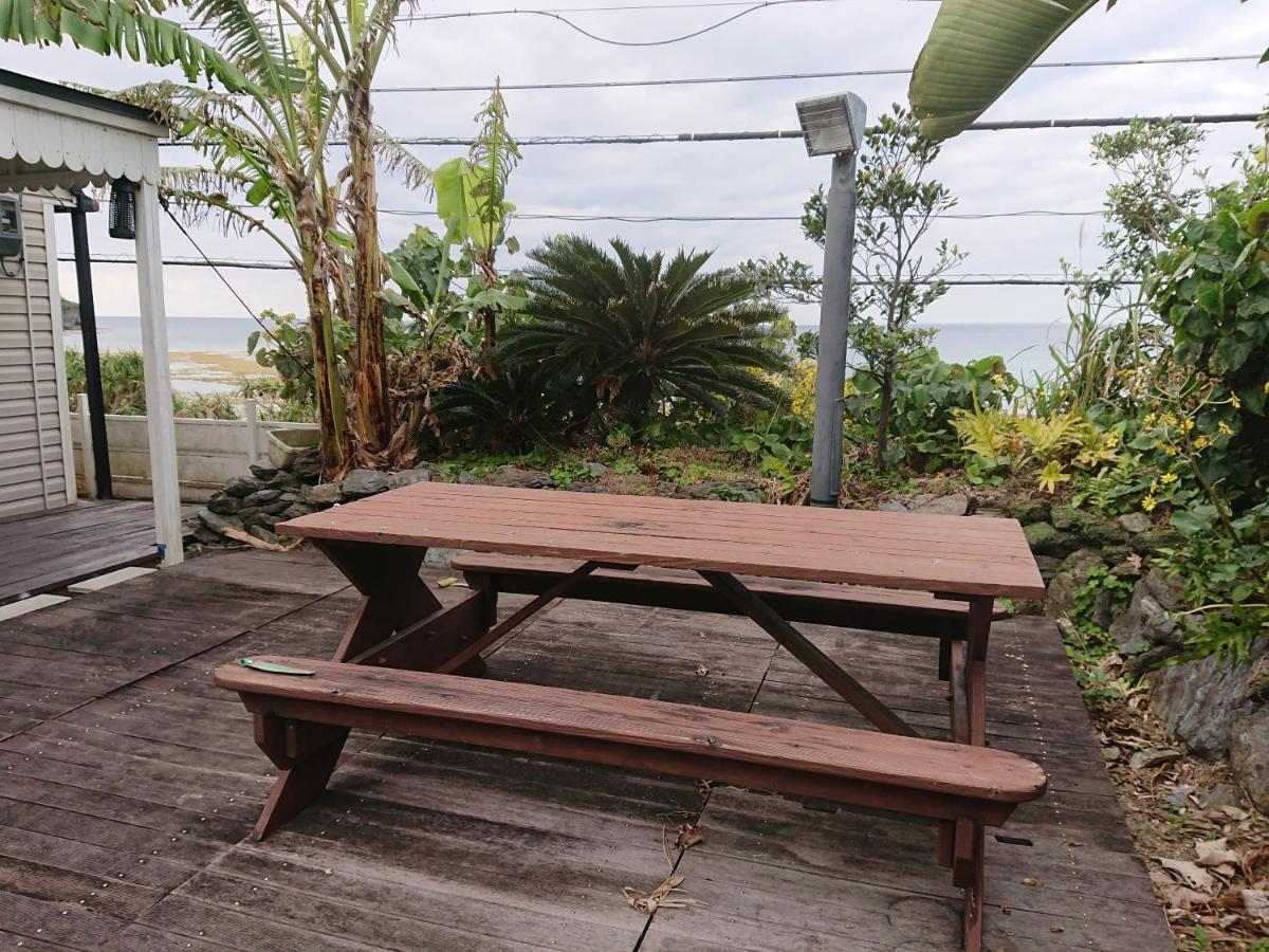 Maribu Beach House Onna Buitenkant foto